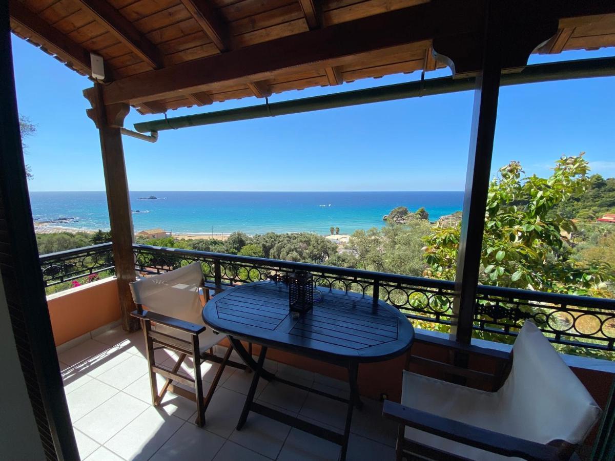 Papadatos Apts With Amazing View - 5Mins From The Beach Kontogialos Εξωτερικό φωτογραφία