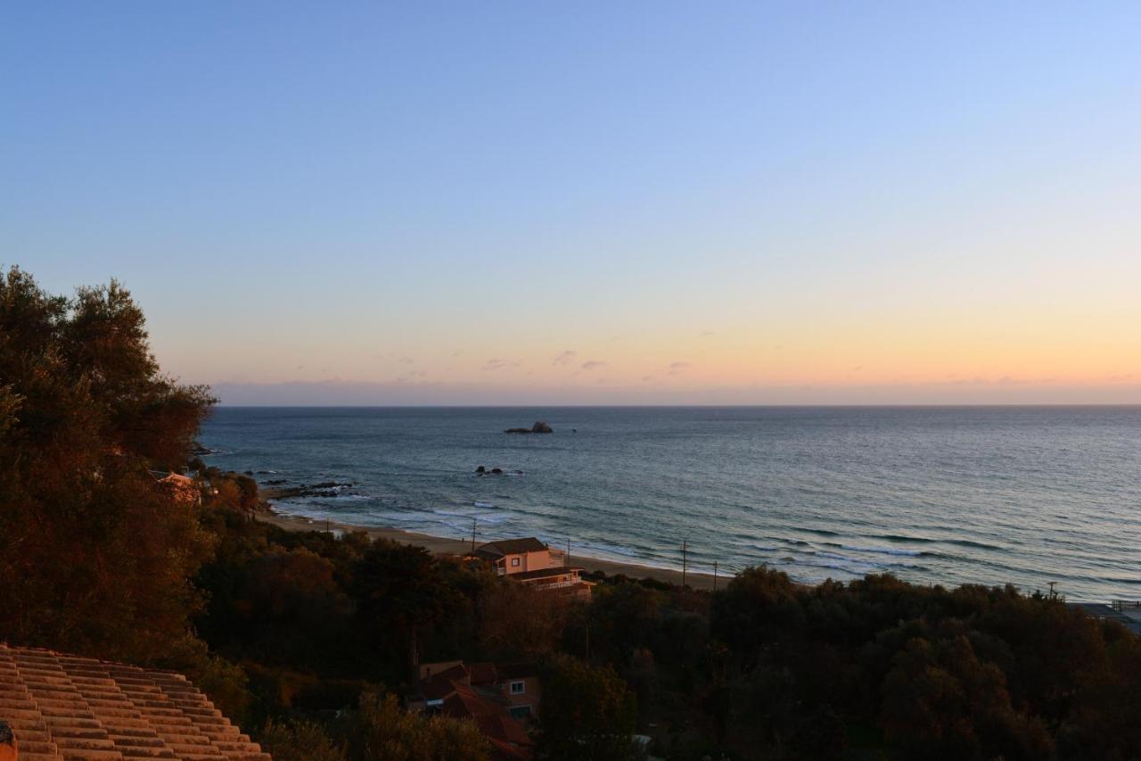 Papadatos Apts With Amazing View - 5Mins From The Beach Kontogialos Εξωτερικό φωτογραφία